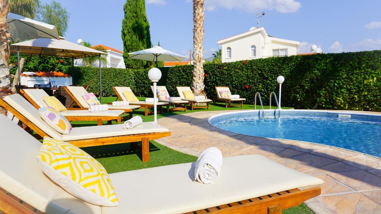 Villa Oasis By Ezoria Villas Mercan Koyu Dış mekan fotoğraf
